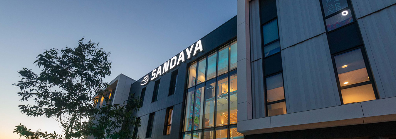 Spécialiste du camping haut de gamme, Sandaya inaugure son nouveau siège social à Mauguio